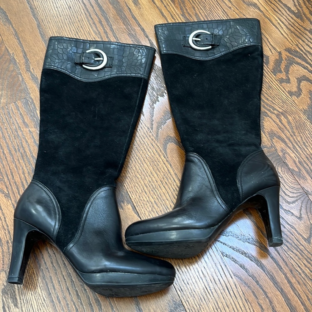 VGUC knee high suede and leather boots